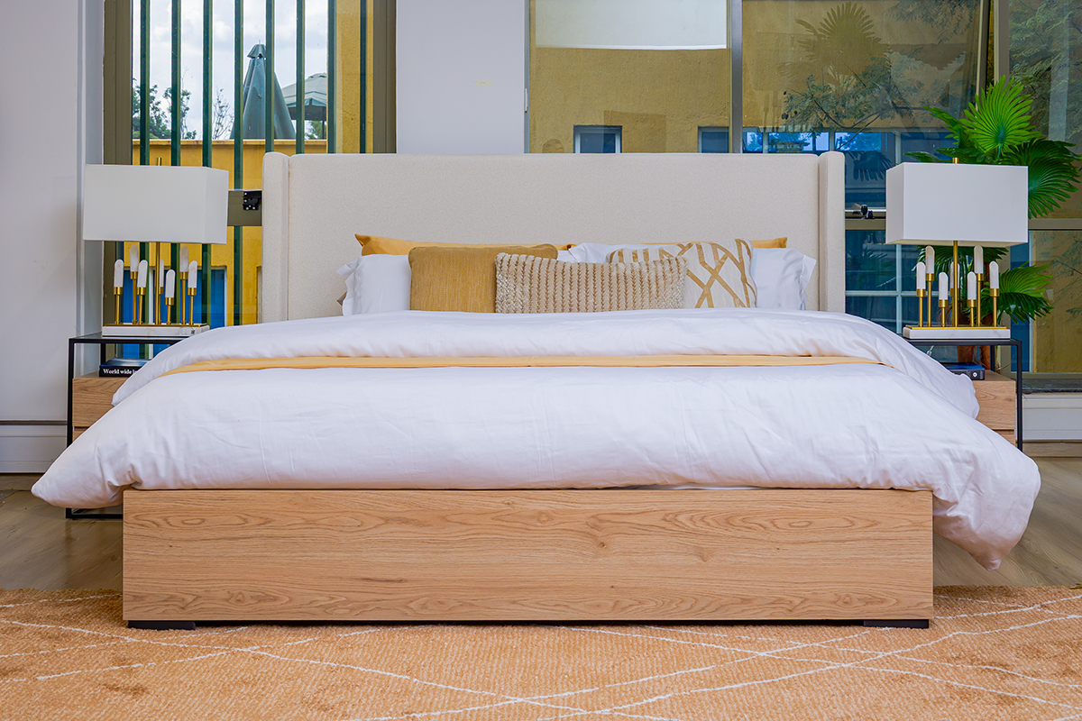 FINLEY King Bed + 2 Nightstands